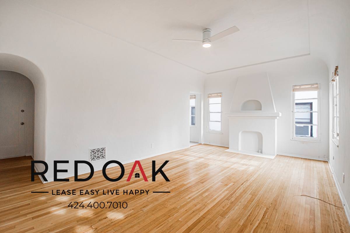 Condo for rent at 366 N Gardner St #366, Los Angeles, CA 90036