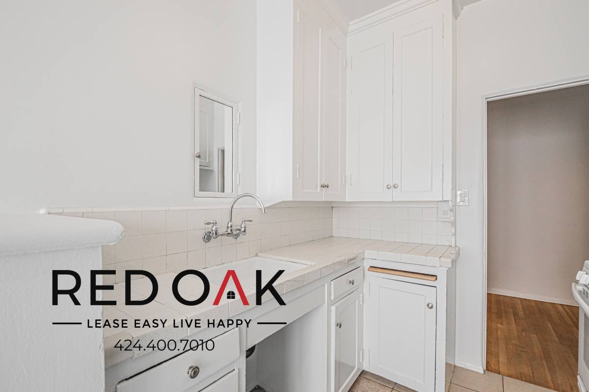 Condo for rent at 366 N Gardner St #366, Los Angeles, CA 90036
