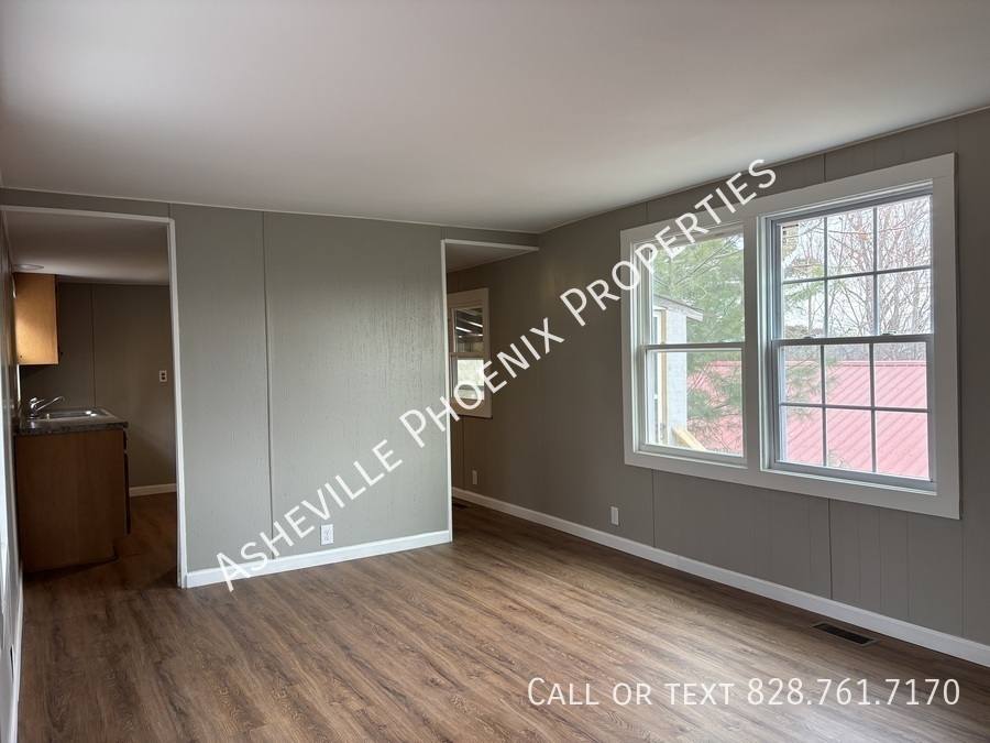 House for rent at 29 Linda Vista Dr, Asheville, NC 28806