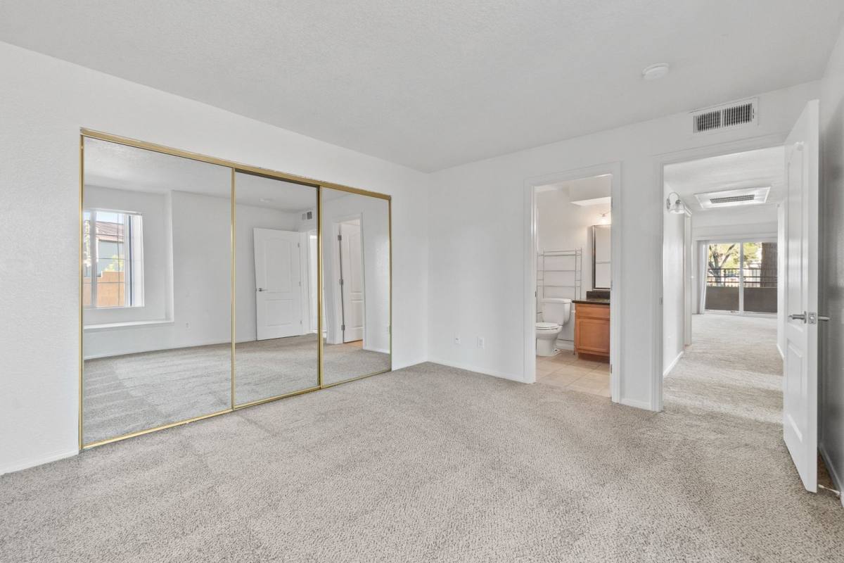 Condo for rent at 9325 W Desert Inn, Las Vegas, NV 89117