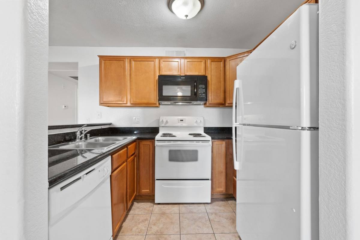 Condo for rent at 9325 W Desert Inn, Las Vegas, NV 89117