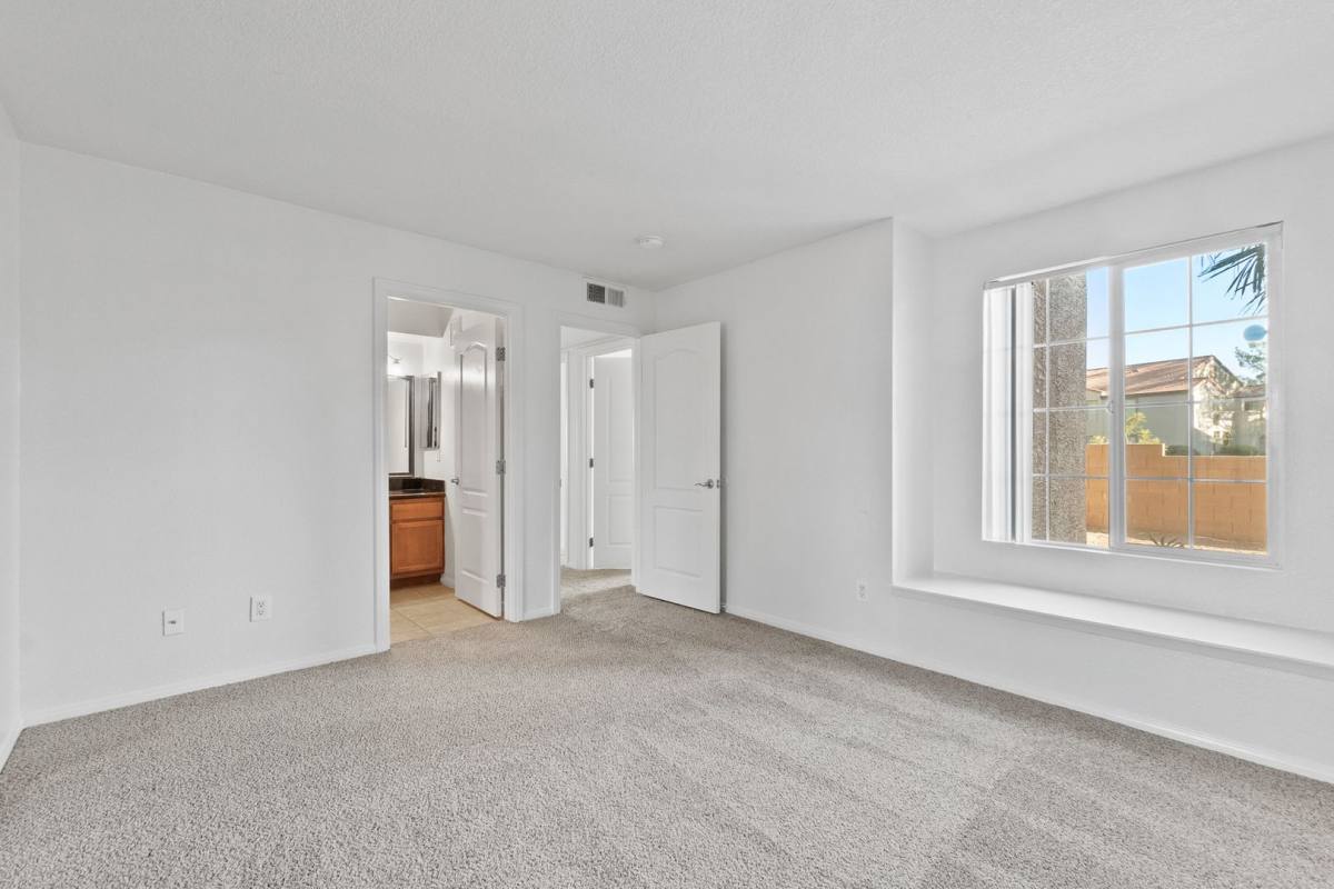 Condo for rent at 9325 W Desert Inn, Las Vegas, NV 89117