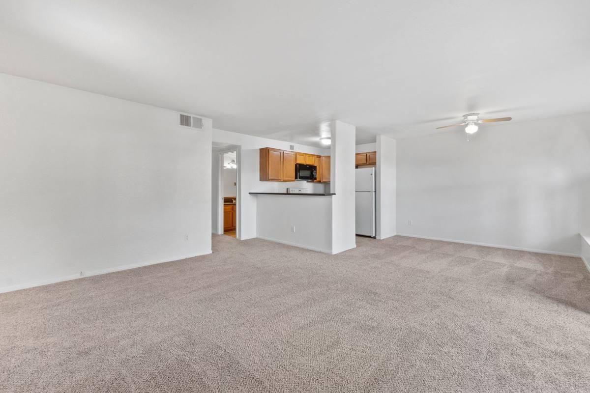 Condo for rent at 9325 W Desert Inn, Las Vegas, NV 89117