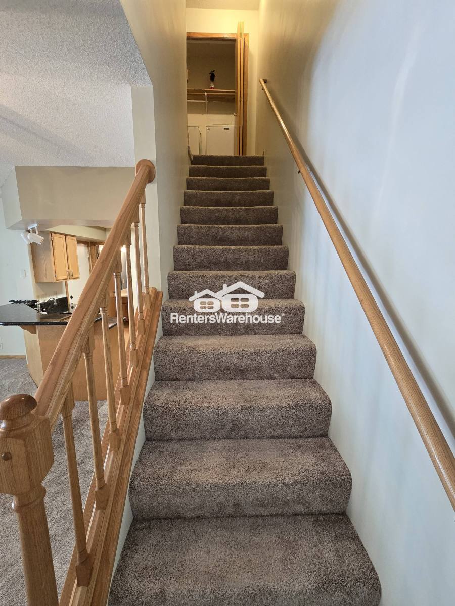 Townhouse for rent at 10962 Highland Rd, Minneapolis, MN 55438