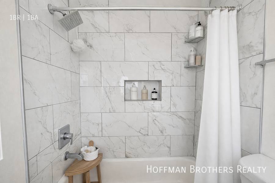 Apartment for rent at 8701 S Figueroa St #203, Los Angeles, CA 90044