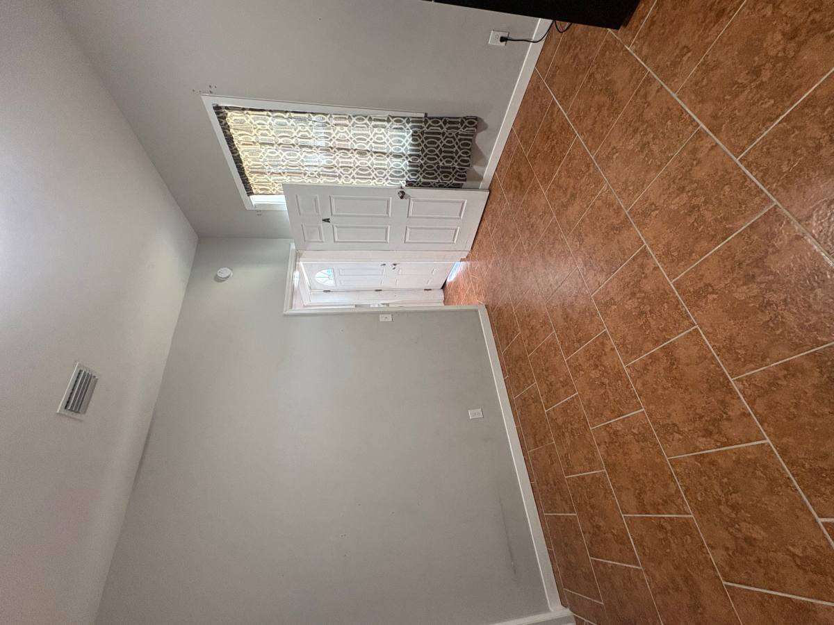 Townhouse for rent at 1501 G St #200, Brunswick, GA 31520