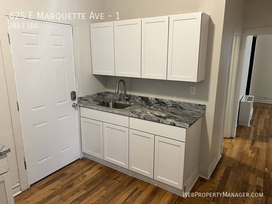 Apartment for rent at 625 E Marquette Ave #1, Chicago, IL 60637