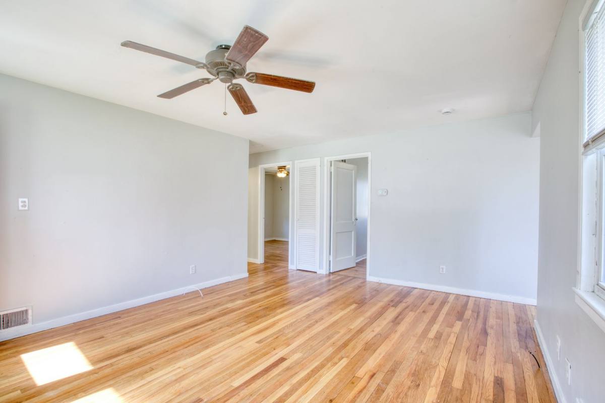 House for rent at 124 Mayflower St, West Hartford, CT 06110