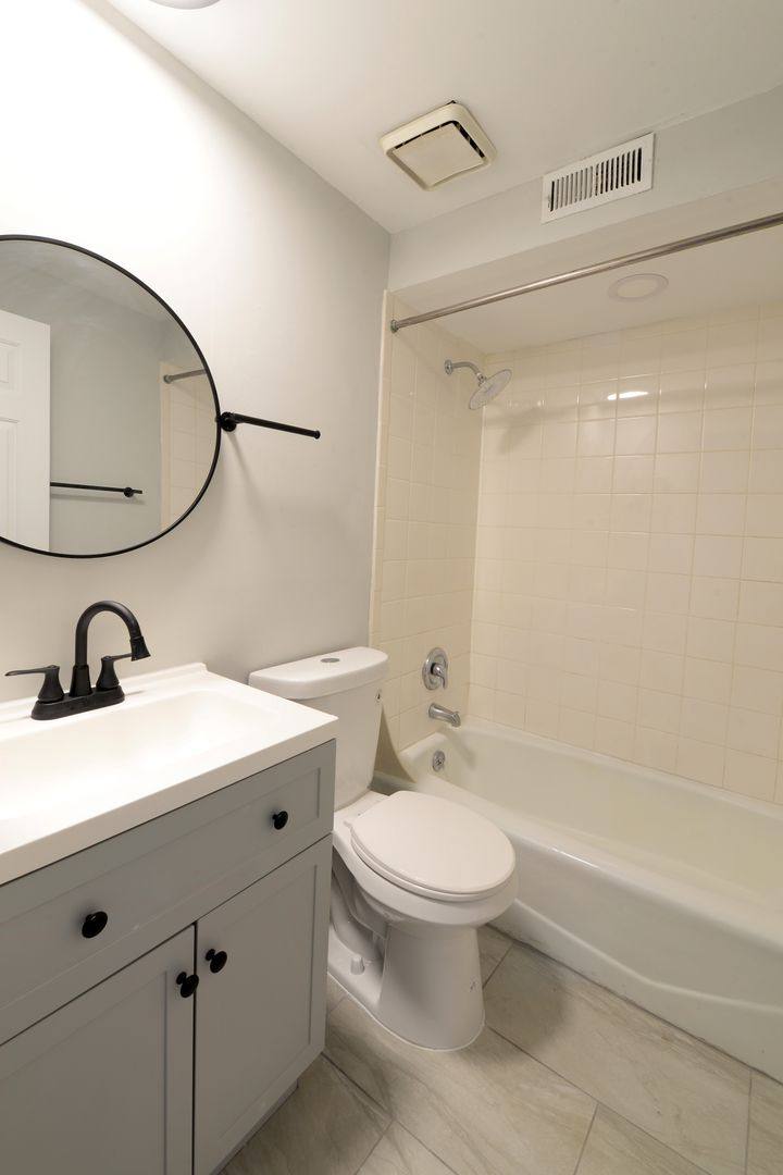 Apartment for rent at 2301-2305 S 10th St, Saint Louis, MO 63104