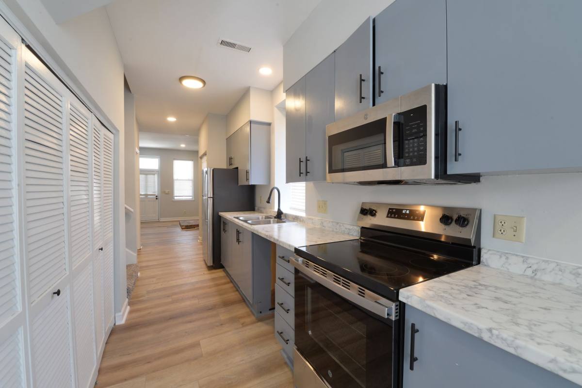 Apartment for rent at 2301-2305 S 10th St, Saint Louis, MO 63104
