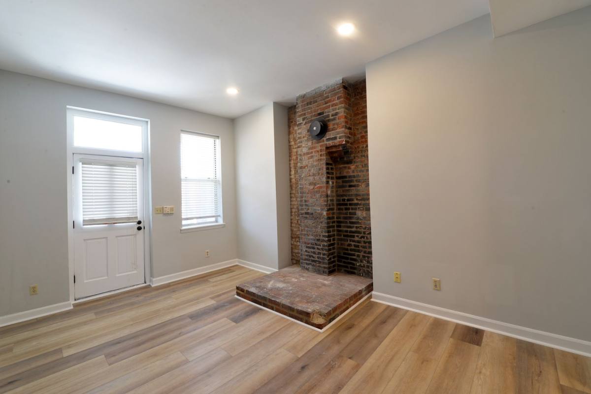 Apartment for rent at 2301-2305 S 10th St, Saint Louis, MO 63104