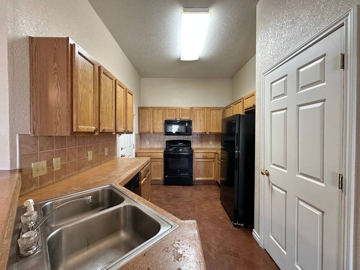 Townhouse for rent at 2103 Charleston Court, Killeen, TX 76542