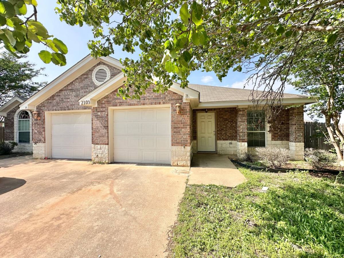 Townhouse for rent at 2103 Charleston Court, Killeen, TX 76542
