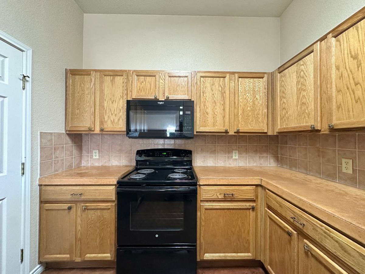 Townhouse for rent at 2103 Charleston Court, Killeen, TX 76542