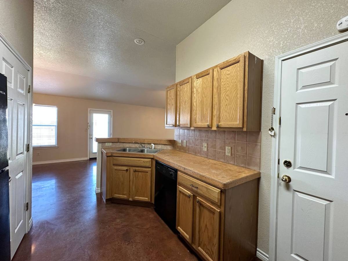 Townhouse for rent at 2103 Charleston Court, Killeen, TX 76542