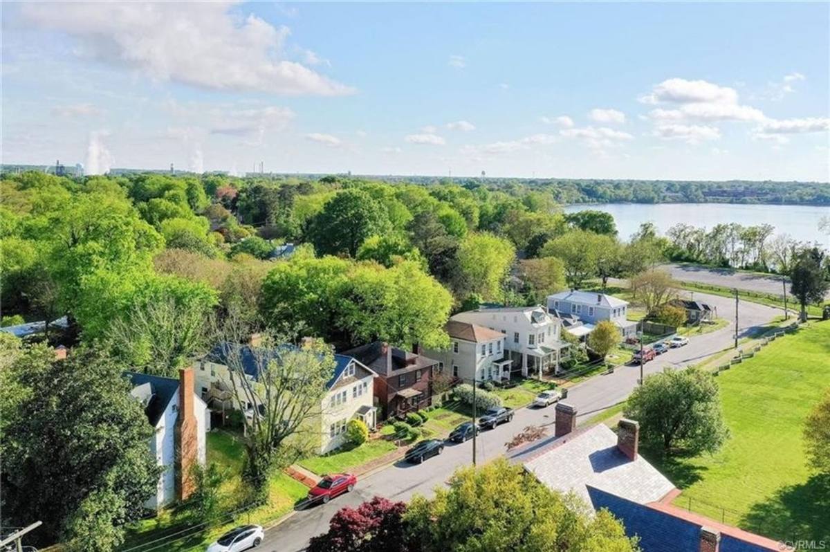 Apartment for rent at 1016 Pecan Ave, Hopewell, VA 23860
