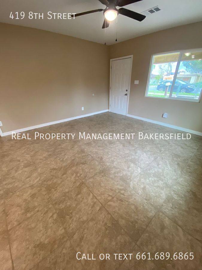 House for rent at 419 8th St, Bakersfield, CA 93304