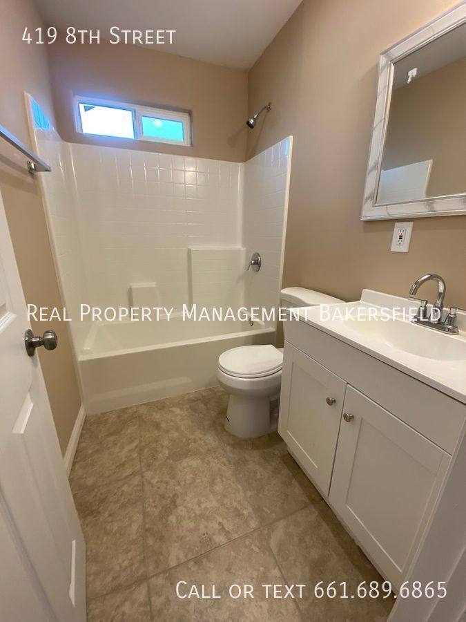 House for rent at 419 8th St, Bakersfield, CA 93304