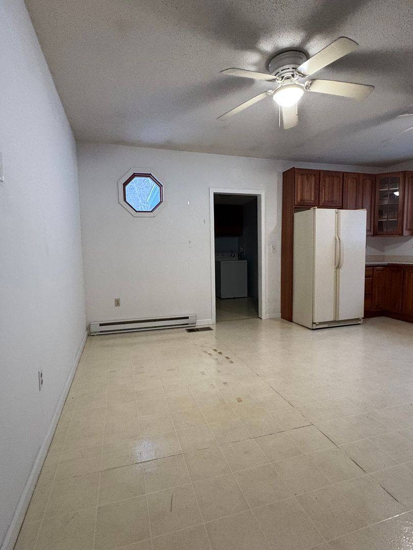 Apartment for rent at 173 Leesville Rd, Moodus, CT 06469