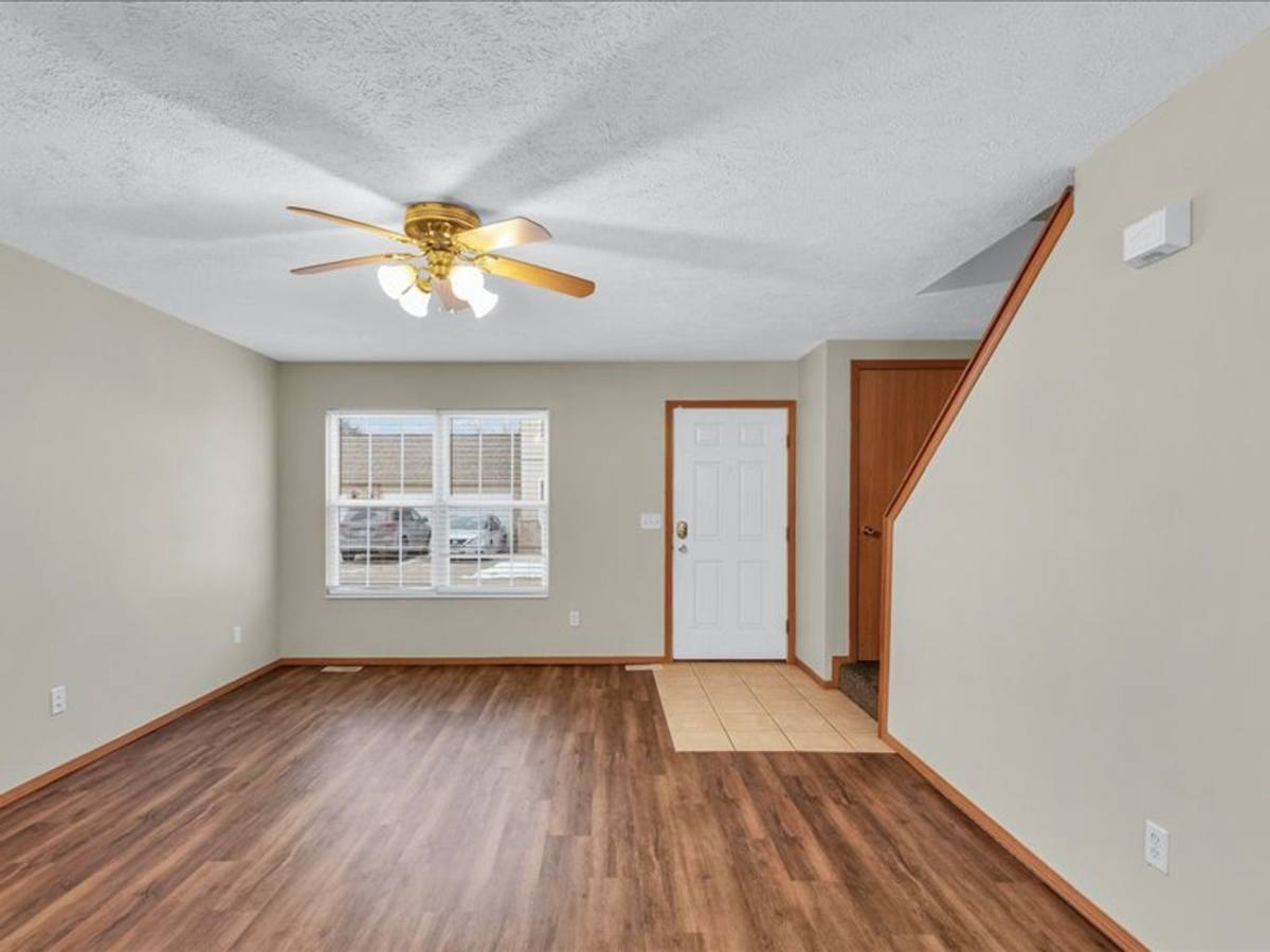 Townhouse for rent at 1017-1025 Maple Hill Rd, Bloomington, IL 61705