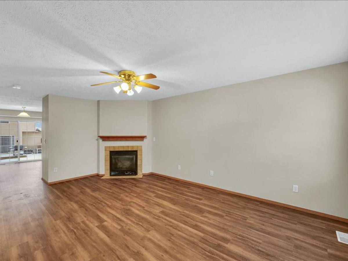 Townhouse for rent at 1017-1025 Maple Hill Rd, Bloomington, IL 61705
