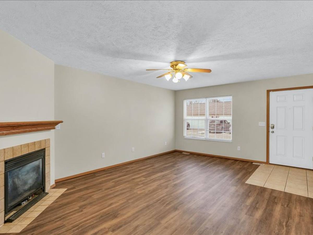 Townhouse for rent at 1017-1025 Maple Hill Rd, Bloomington, IL 61705