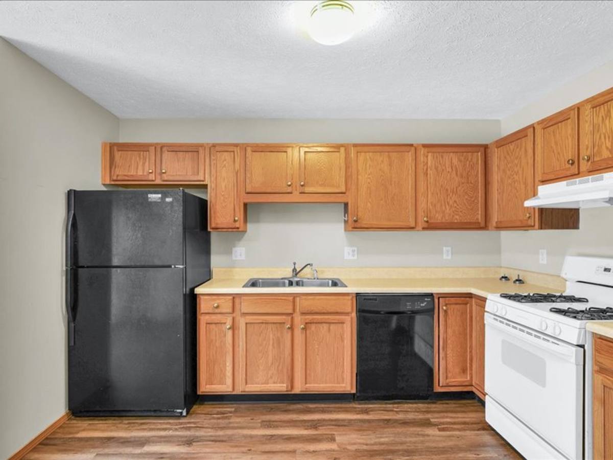 Townhouse for rent at 1017-1025 Maple Hill Rd, Bloomington, IL 61705