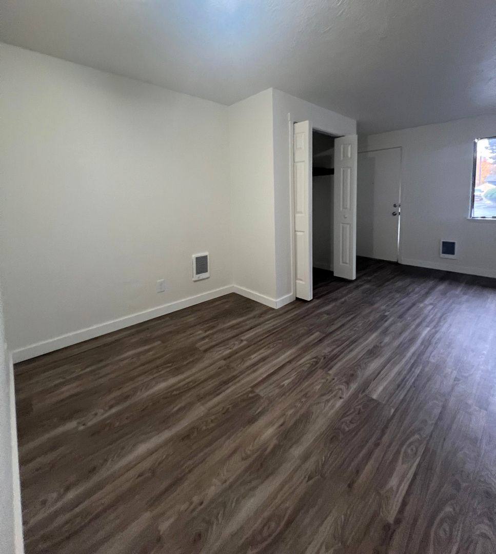 Apartment for rent at 3522-3586 Anita Dr NE 3502-3575 Manor, Salem, OR 97301