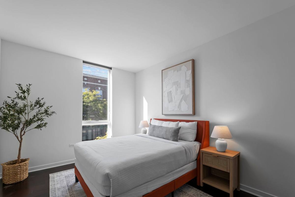 Apartment for rent at 1244-1246 W Devon Ave, Chicago, IL 60660