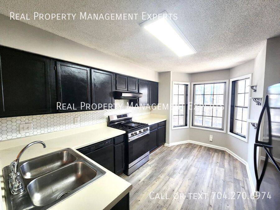 Townhouse for rent at 6022 Winged Elm Court, Charlotte, NC 28212
