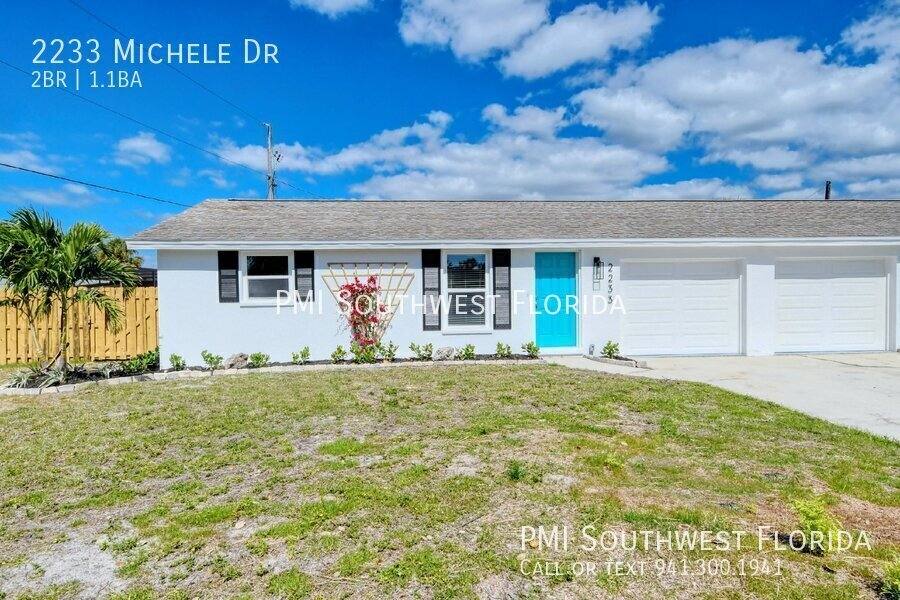 Apartment for rent at 2233 Michele Dr, Sarasota, FL 34231