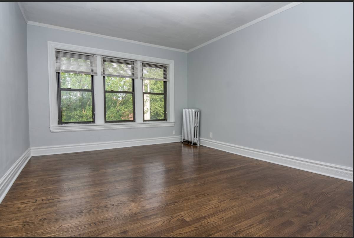 Apartment for rent at 125 E 71st St, Chicago, IL 60619