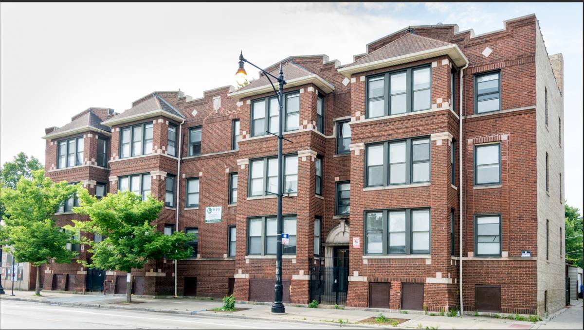 Apartment for rent at 125 E 71st St, Chicago, IL 60619