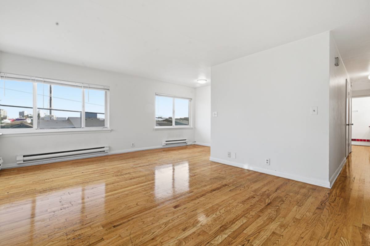 Apartment for rent at 372 Aloha St, Seattle, WA 98109