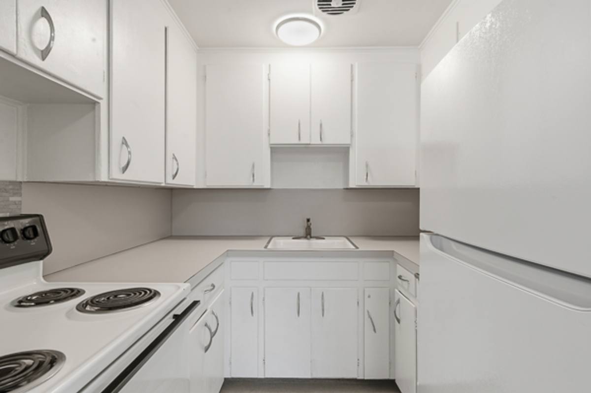 Apartment for rent at 372 Aloha St, Seattle, WA 98109