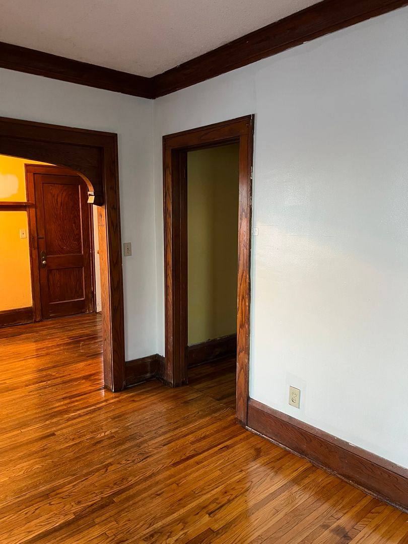 Apartment for rent at 613 Snelling Ave N, Saint Paul, MN 55104