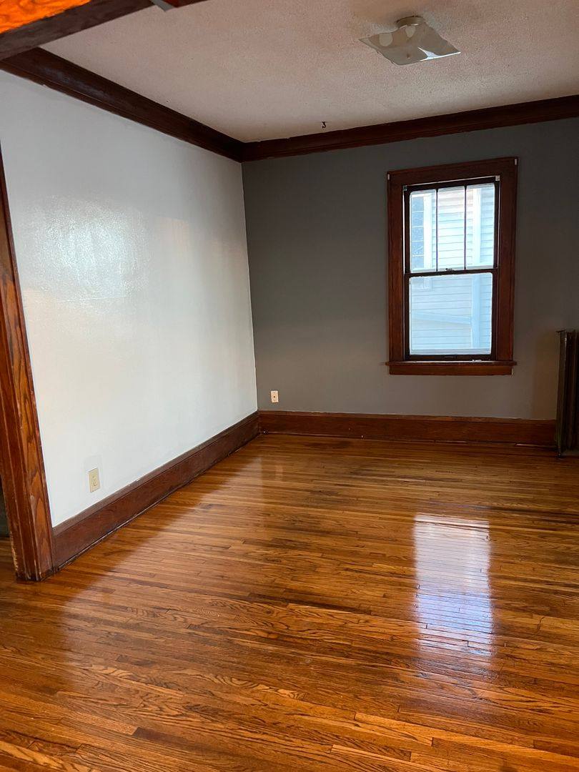 Apartment for rent at 613 Snelling Ave N, Saint Paul, MN 55104