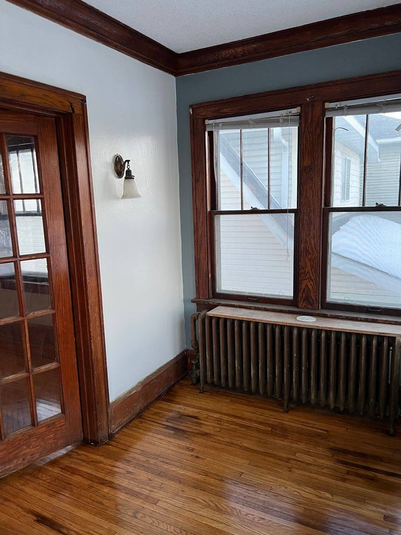 Apartment for rent at 613 Snelling Ave N, Saint Paul, MN 55104
