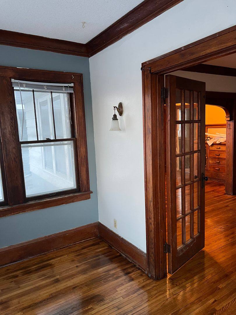 Apartment for rent at 613 Snelling Ave N, Saint Paul, MN 55104
