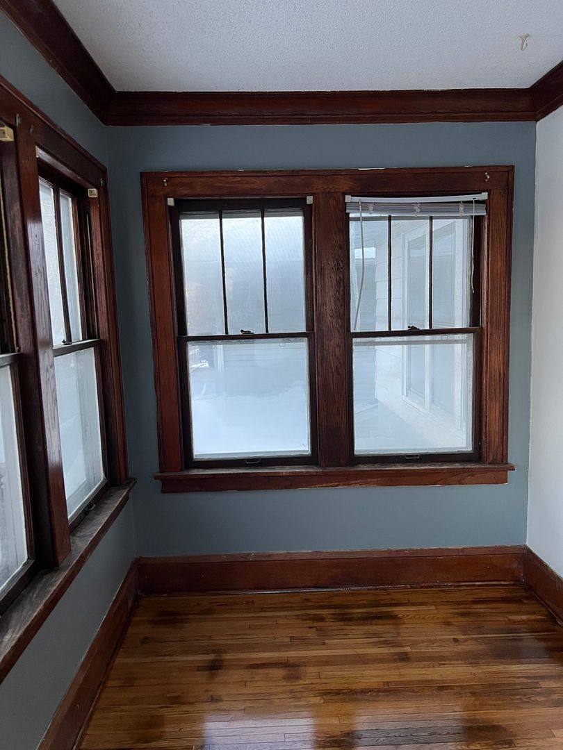 Apartment for rent at 613 Snelling Ave N, Saint Paul, MN 55104