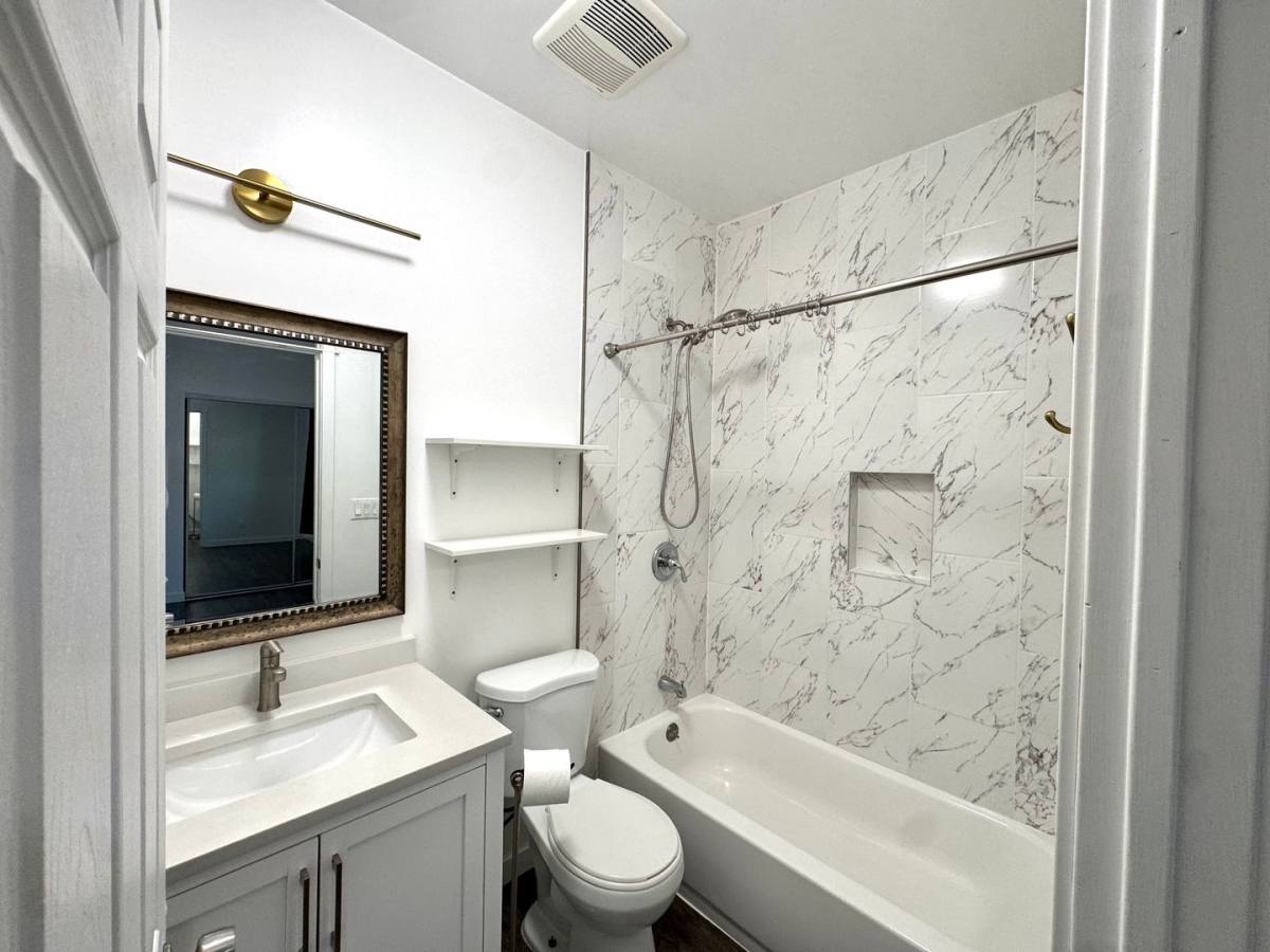 House for rent at 1659 E 61st St, Los Angeles, CA 90001