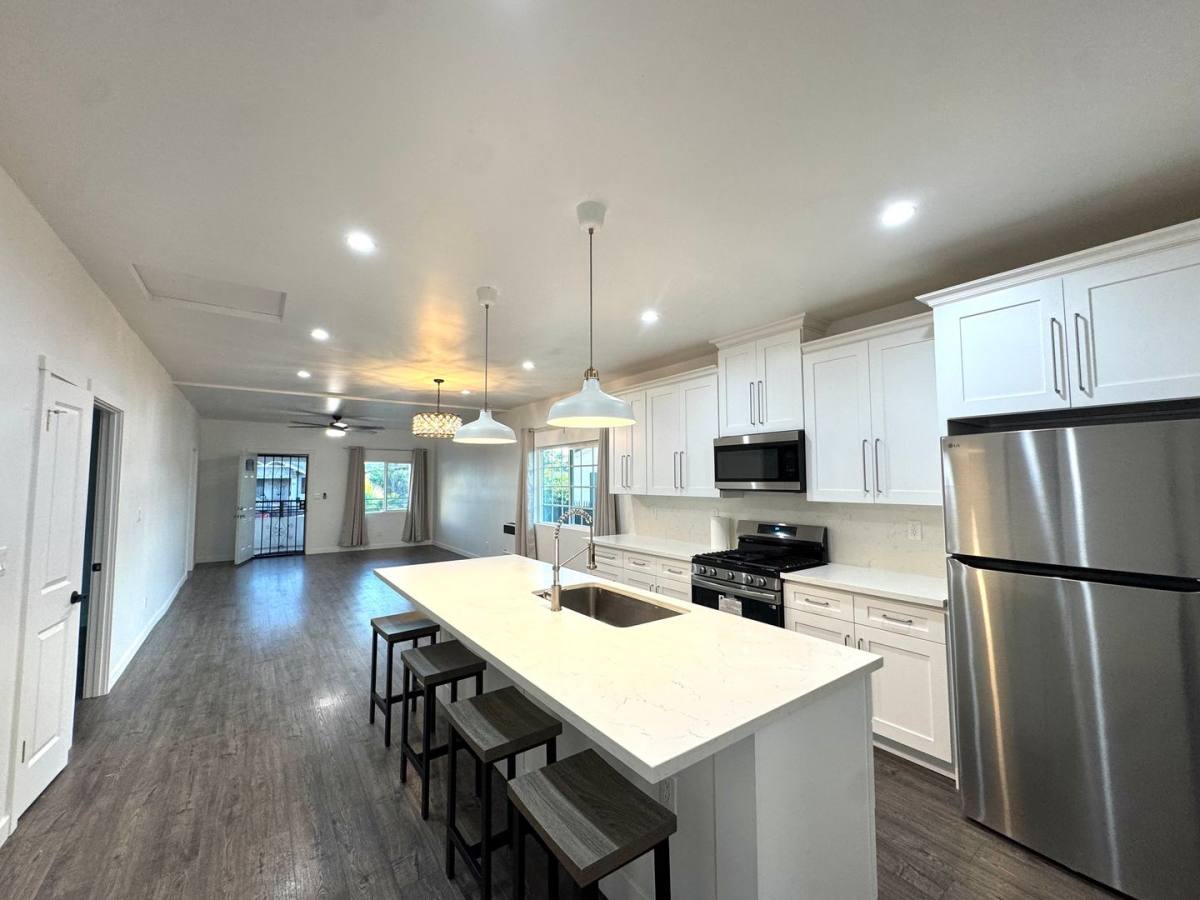 House for rent at 1659 E 61st St, Los Angeles, CA 90001