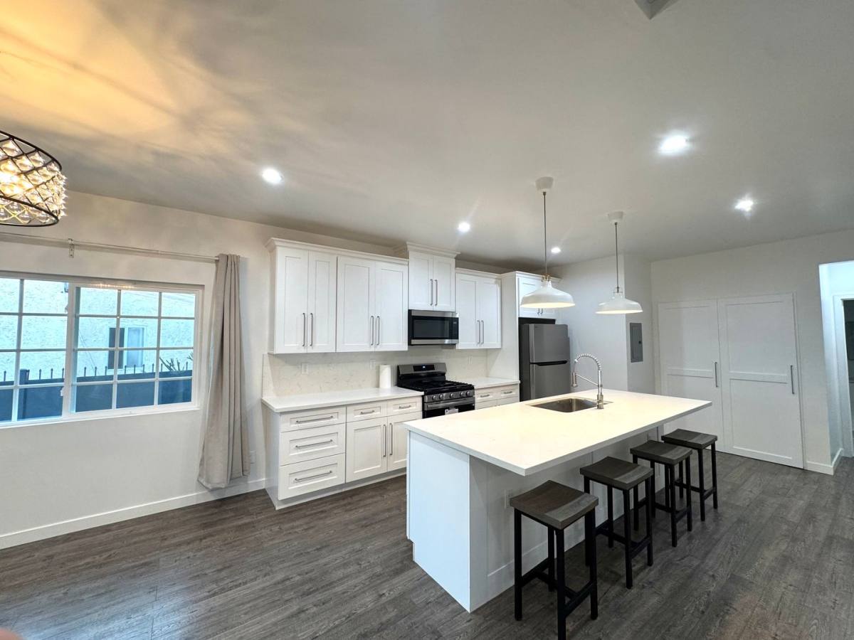 House for rent at 1659 E 61st St, Los Angeles, CA 90001
