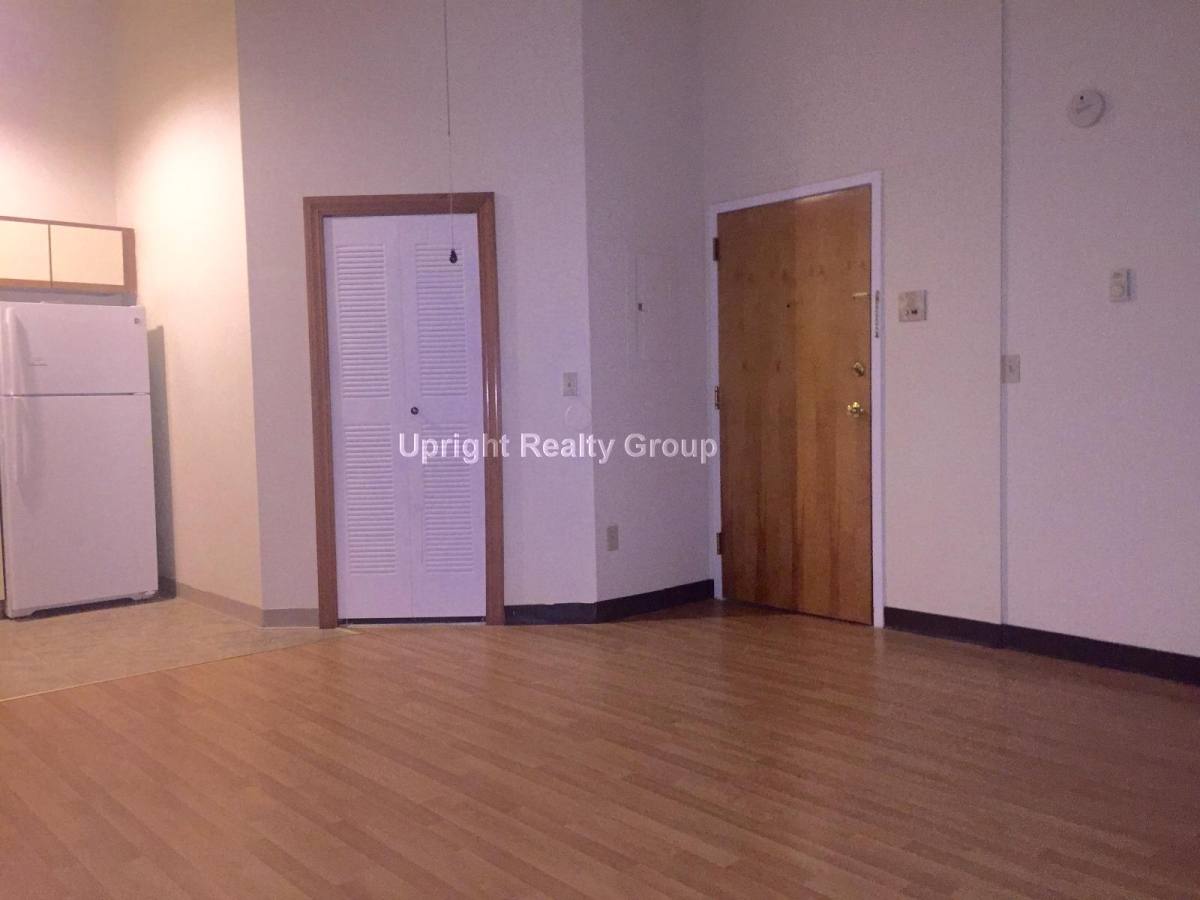 Apartment for rent at 11 Willow St #105, Fitchburg, MA 01420