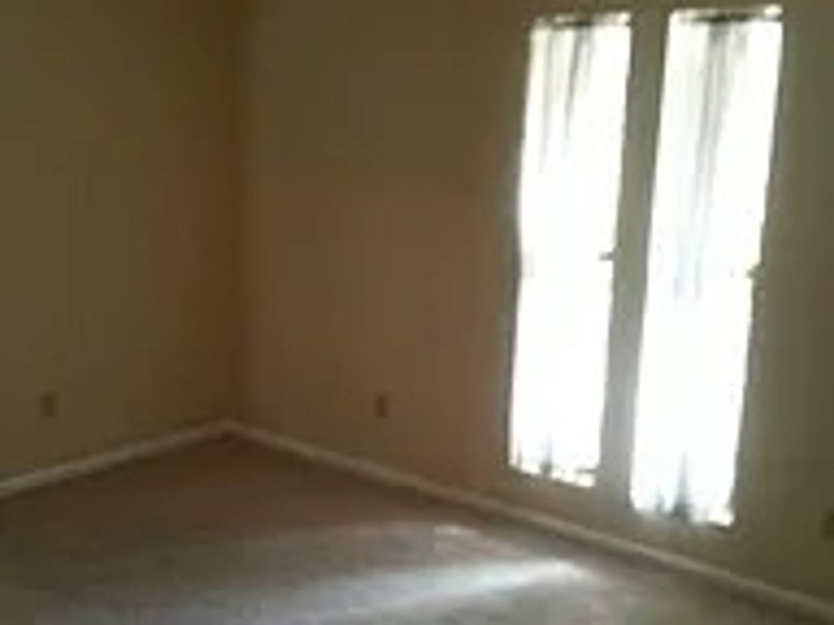 Townhouse for rent at 3697 Heathrow Dr, Winston Salem, NC 27127