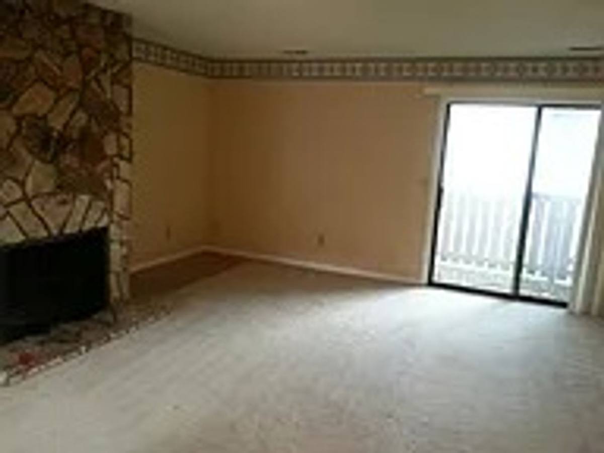 Townhouse for rent at 3697 Heathrow Dr, Winston Salem, NC 27127