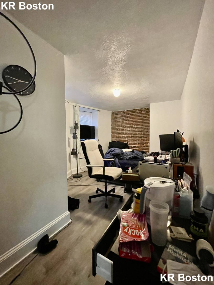 Apartment for rent at 669 Massachusetts Ave #1, Boston, MA 02118