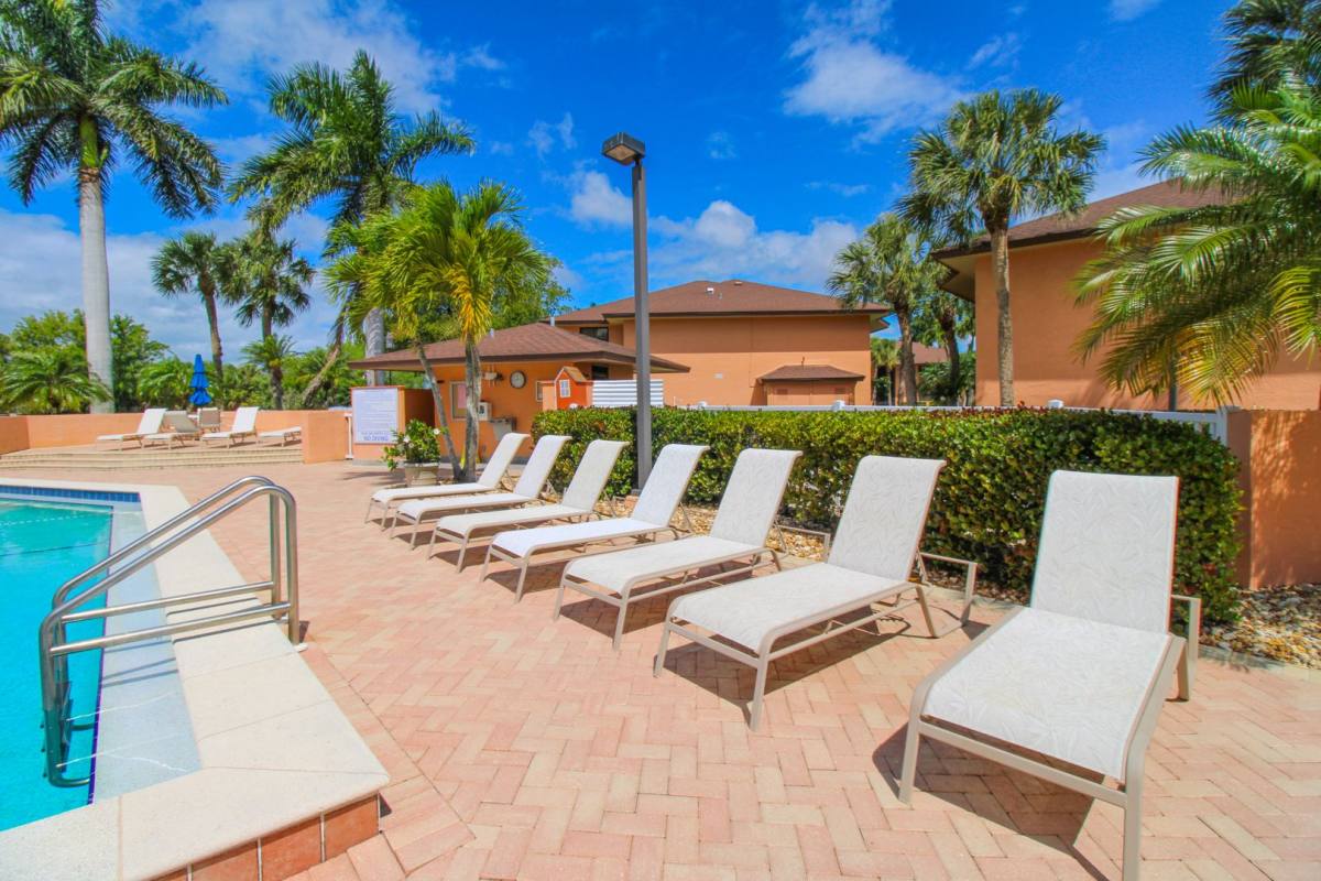House for rent at 1510 Mainsail Dr, Naples, FL 34114