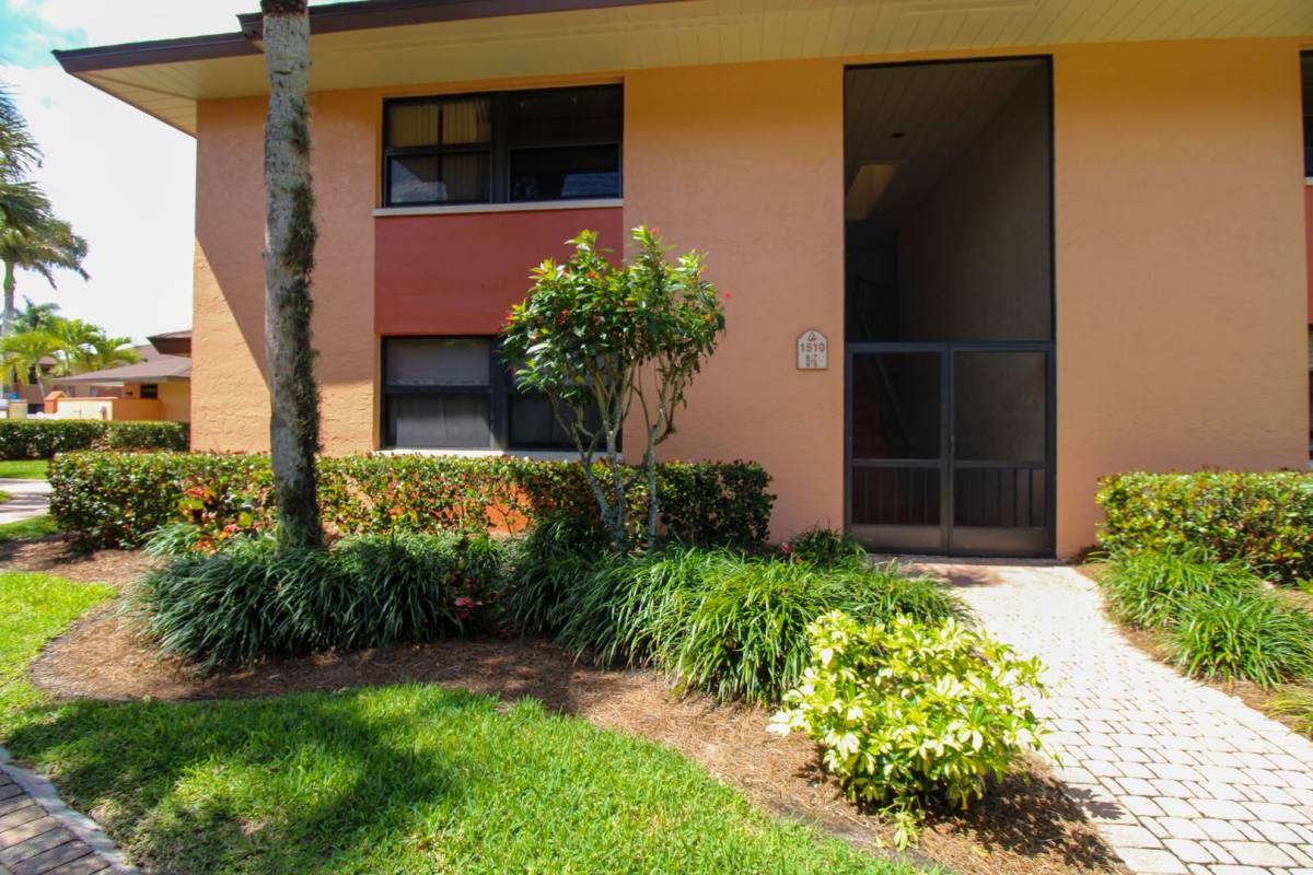 House for rent at 1510 Mainsail Dr, Naples, FL 34114