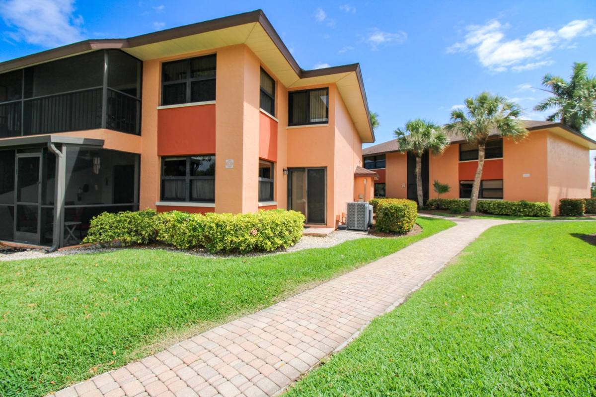 House for rent at 1510 Mainsail Dr, Naples, FL 34114